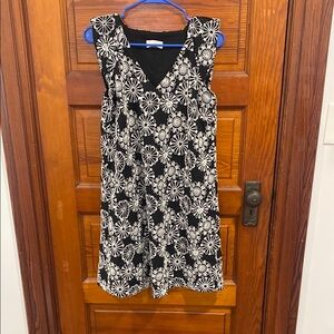 LOFT Black and White Sleeveless V-Neck Sundress
